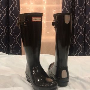 Black rain/mud boots